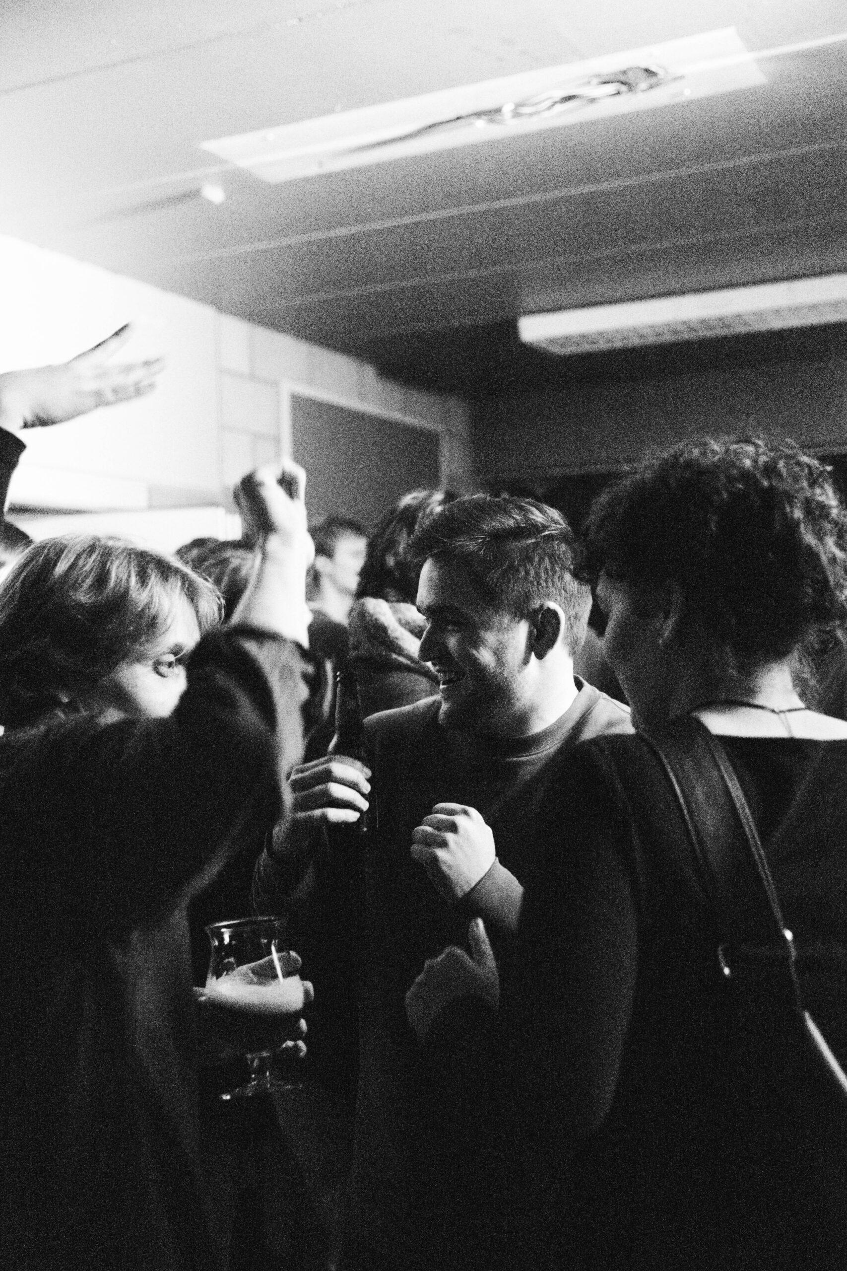 Mensen dansen en hebben plezier